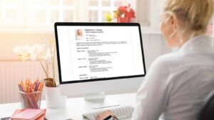 comment structurer un cv avec 15 ans d'expérience sans faire 3 pages