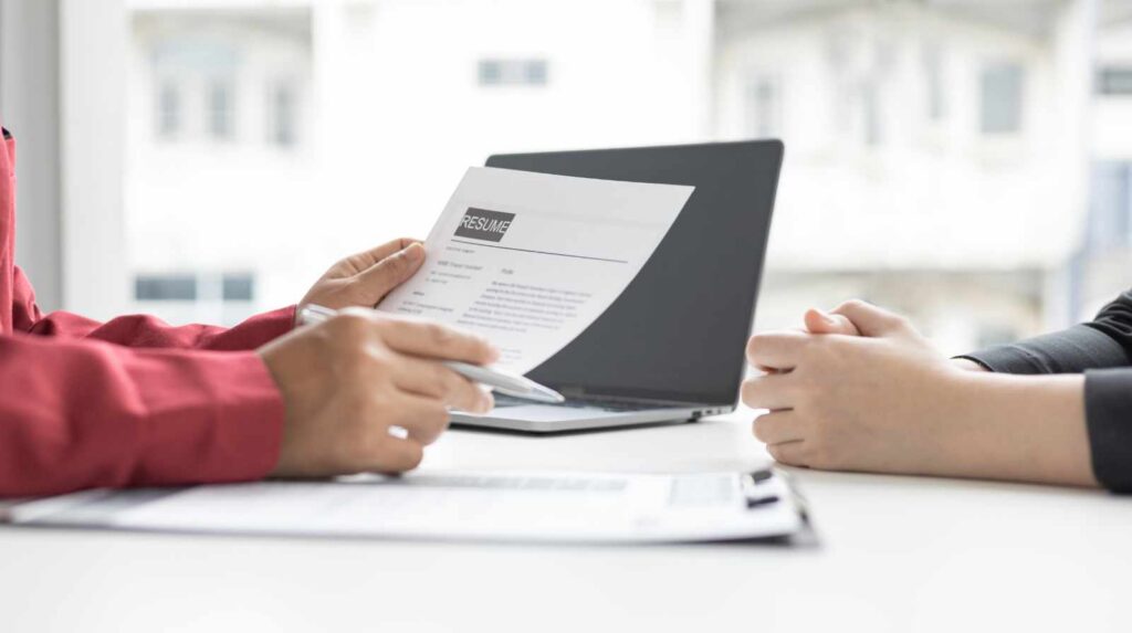 rédiger un cv après licenciement